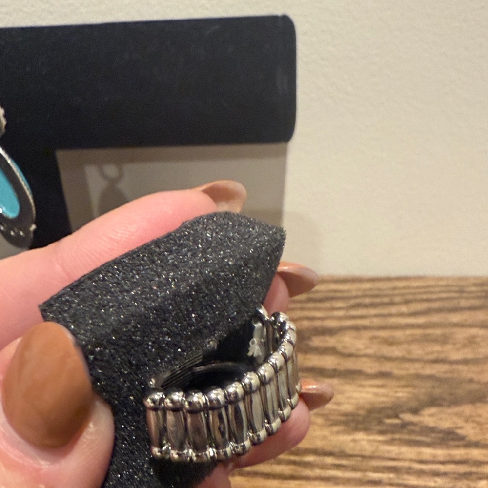 Paparazzi 3 Piece Turquoise Jewelry Set (Includes: Earrings, Bracelet & Ring) - Picture 9 of 15